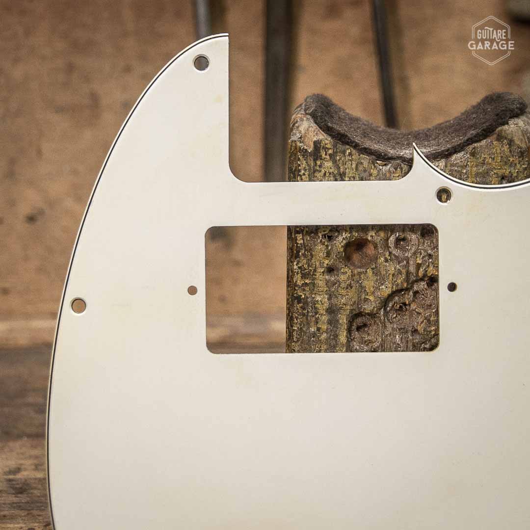 Pickguard Telecaster pour Humbucker Blanc 3 plis Relic By Guitare Garage